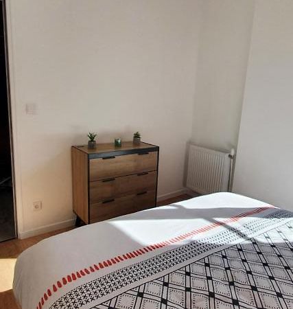 Appartement D'Hippolyte - Vue Musee Rimbaud Charleville-Mézières エクステリア 写真